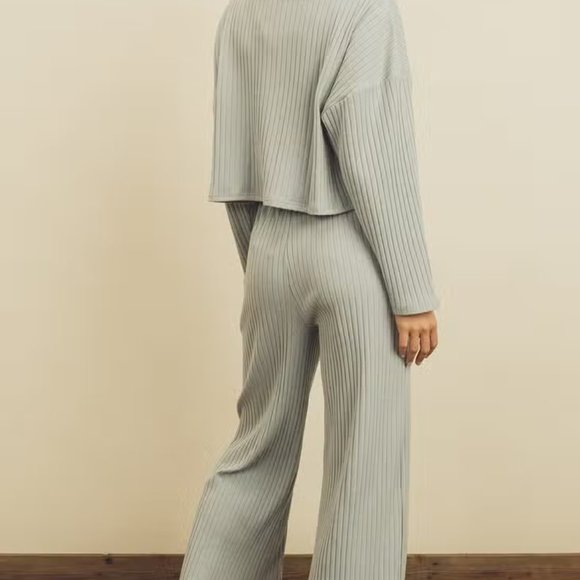 Gray Ribbed Knit Lounge Set - Picture 2 of 4